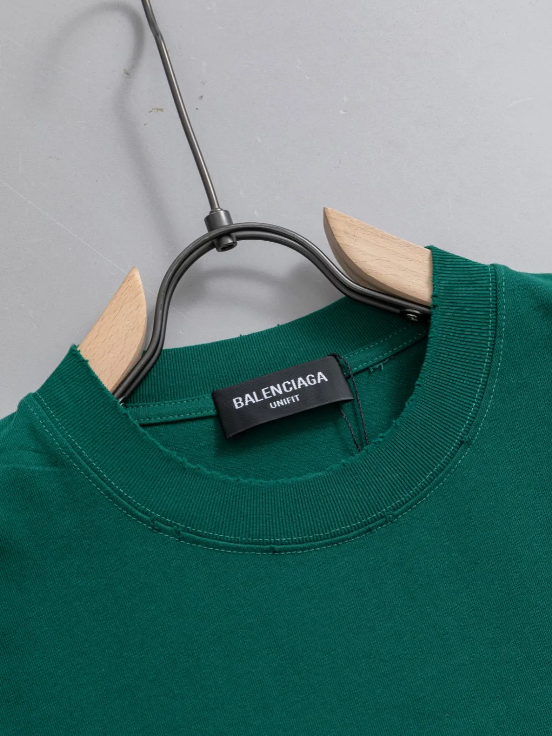 P100✨🔥 [BALENCIAGA] 2026FW short-sleeved T-shirt Premium 26s double yarn 300g fabric embroidery fraying process Color: Black White Green Size: S M L XL 2XL